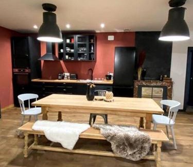 Chaumont House | La Maison de J.