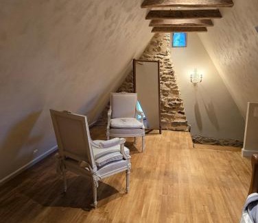 Meyrals House | La Maison De Jade