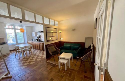 Voray-sur-l'Ognon House | La maison de Jean-Pierre