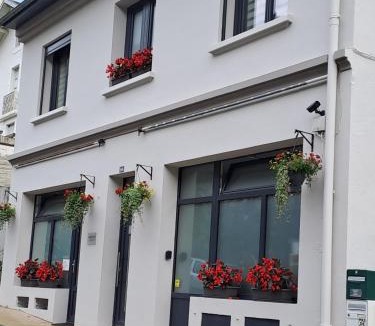 Capvern Apartment | La Maison de Jeanne