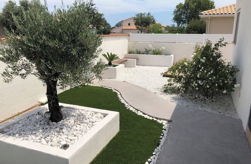 Montescot House | La Maison de Julie et Franck