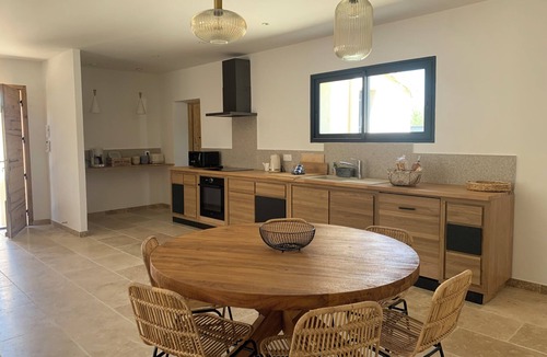 Maillane House | La Maison de Léa