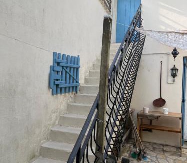 Celles-sur-Belle Apartment | La maison de Léon