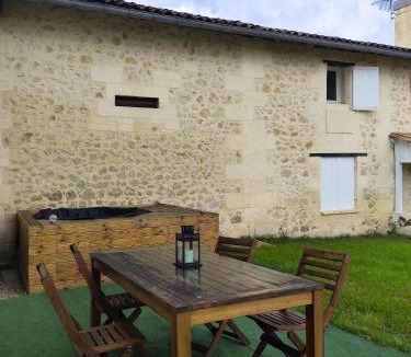 Salleboeuf Bed & Breakfast | La maison de l'Architecte - Gite proche Bordeaux