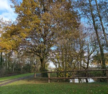 Manerbe House | La Maison de l'Etang