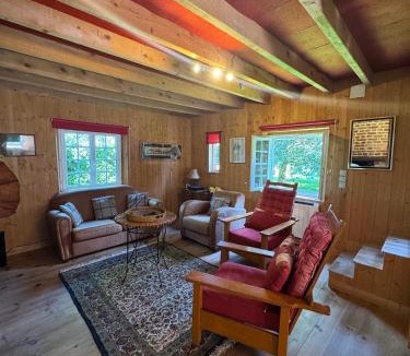 Manerbe House | La Maison de l'Etang