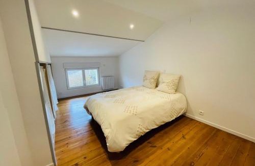 Brizambourg House | La Maison de la Brousse