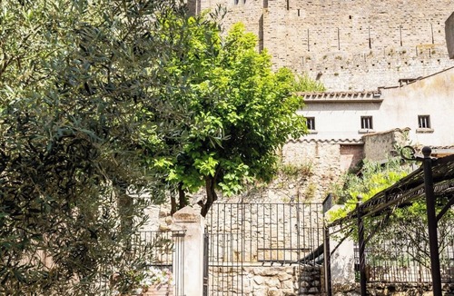 Carcassonne House | La Maison de La Tour Pinte