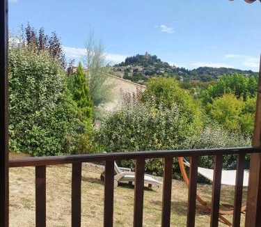 Forcalquier Bed & Breakfast | La maison de Lalouette
