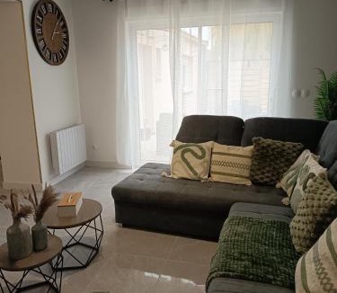 Lallaing Villa | La maison de LYA (lyaroom)