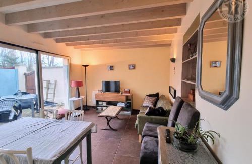 Sandrancourt Villa | La Maison de Nicole