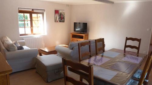 Pertheville-Ners House | La Maison de Ners