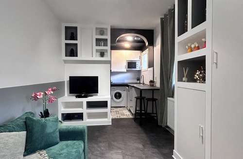 Livry-Gargan Apartment | La maison de Paris Est Calme et Moderne