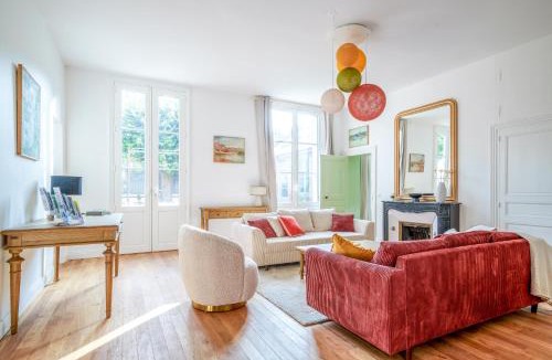 Old Town Villa | La Maison de Ronsard - By PrestiPlace