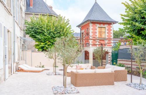 Old Town Villa | La Maison de Ronsard - By PrestiPlace
