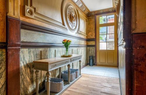 Old Town Villa | La Maison de Ronsard - By PrestiPlace