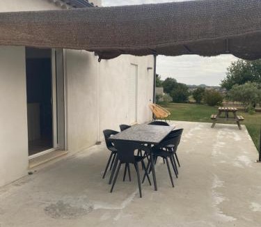 Seguret House | La maison de Rose, climatisé