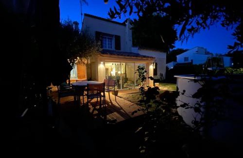 Le Pontet House | La maison de Rose