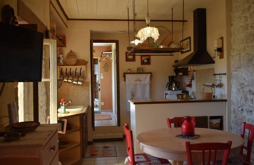 Dun-sur-Meuse House | La maison de Tante Hélène gîte for 2 people