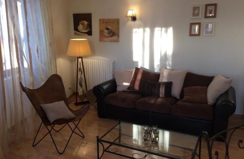 Jarjayes House | La Maison de Valentine