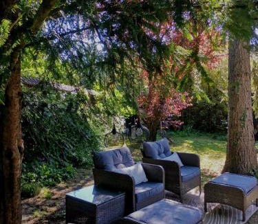 Les Veneurs Bed & Breakfast | La Maison de Ville