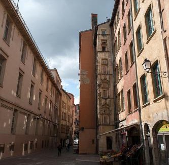 Old Lyon Apartment | La Maison Debourg