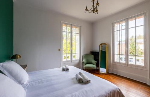 Chateau-Renard House | La Maison des 2 Rives - Avec jacuzzi beau jardin