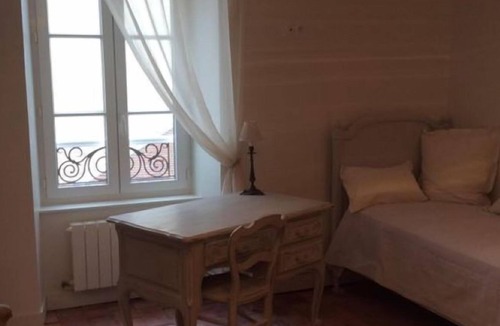 Falaise Bed & Breakfast | LA MAISON DES BUIS - MATHILDE room