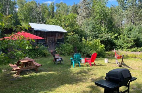 L'Anse-Saint-Jean House | La maison des Coteaux
