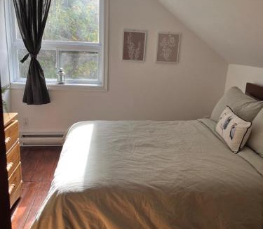 L'Anse-Saint-Jean House | La maison des Coteaux