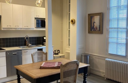 Amboise Apartment | La Maison des Cochers- 1rst floor apartment- 1 stair -