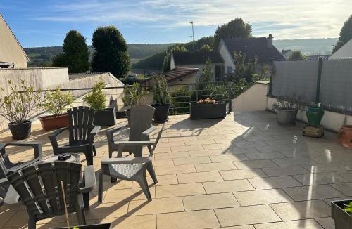 Damery House | La maison des copains