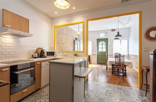 Cluny House | La Maison des Couturières: House in the heart of the city of CLUNY
