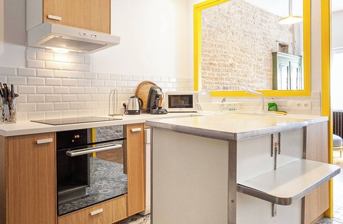 Cluny House | La Maison des Couturières: House in the heart of the city of CLUNY