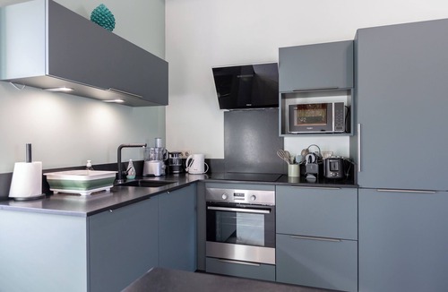 Grospierres House | LA Maison DES Cypres