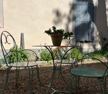 Coursan Apartment | La maison des Dames Marie