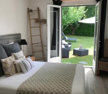 Puymoyen Bed & Breakfast | La Maison des Eaux Claires