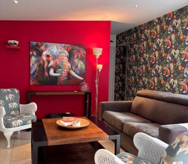 Vivonne House | La Maison des Eléphants