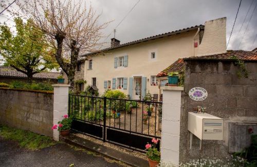 Montemboeuf Bed & Breakfast | La Maison Des Fleurs
