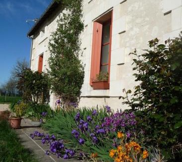 Saint-Senoch House | La maison des fleurs