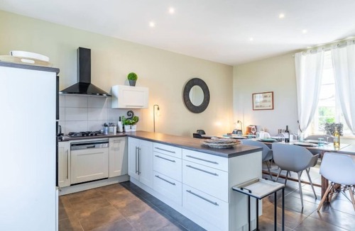 Caden House | La Maison des Frères (villa + annexe) by Interhome
