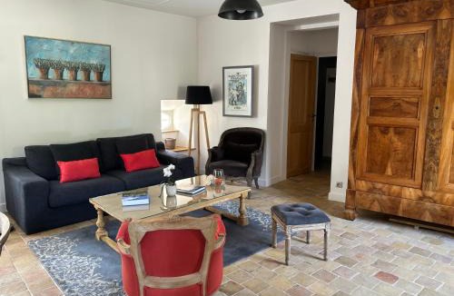 Pernand-Vergelesses House | La Maison des Belles Filles