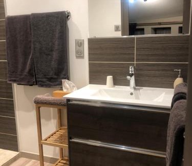 Cluny Bed & Breakfast | La Maison des Gardes - Chambres d'hôtes