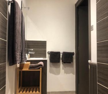 Cluny Bed & Breakfast | La Maison des Gardes - Chambres d'hôtes