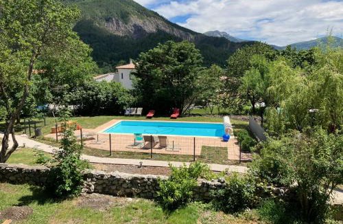 La Motte-du-Caire Bed & Breakfast | La Maison des Hôtes