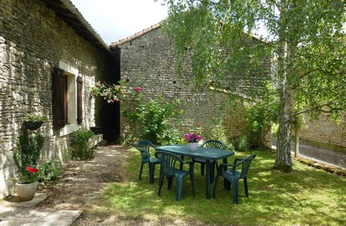 Blanzay House | La maison des oiseaux