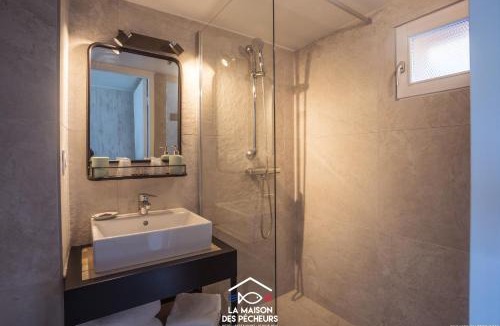 Viviers-du-Lac Hotel | La maison des pêcheurs