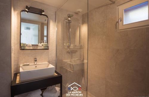 Viviers-du-Lac Hotel | La maison des pêcheurs