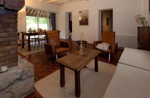 Chateau-Landon Apartment | La Maison des Papillons - Nargis