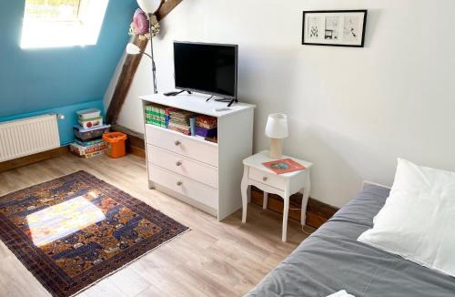 Loches House | La Maison des Remparts - Gite 3 etoiles pour 8 pers a Loches